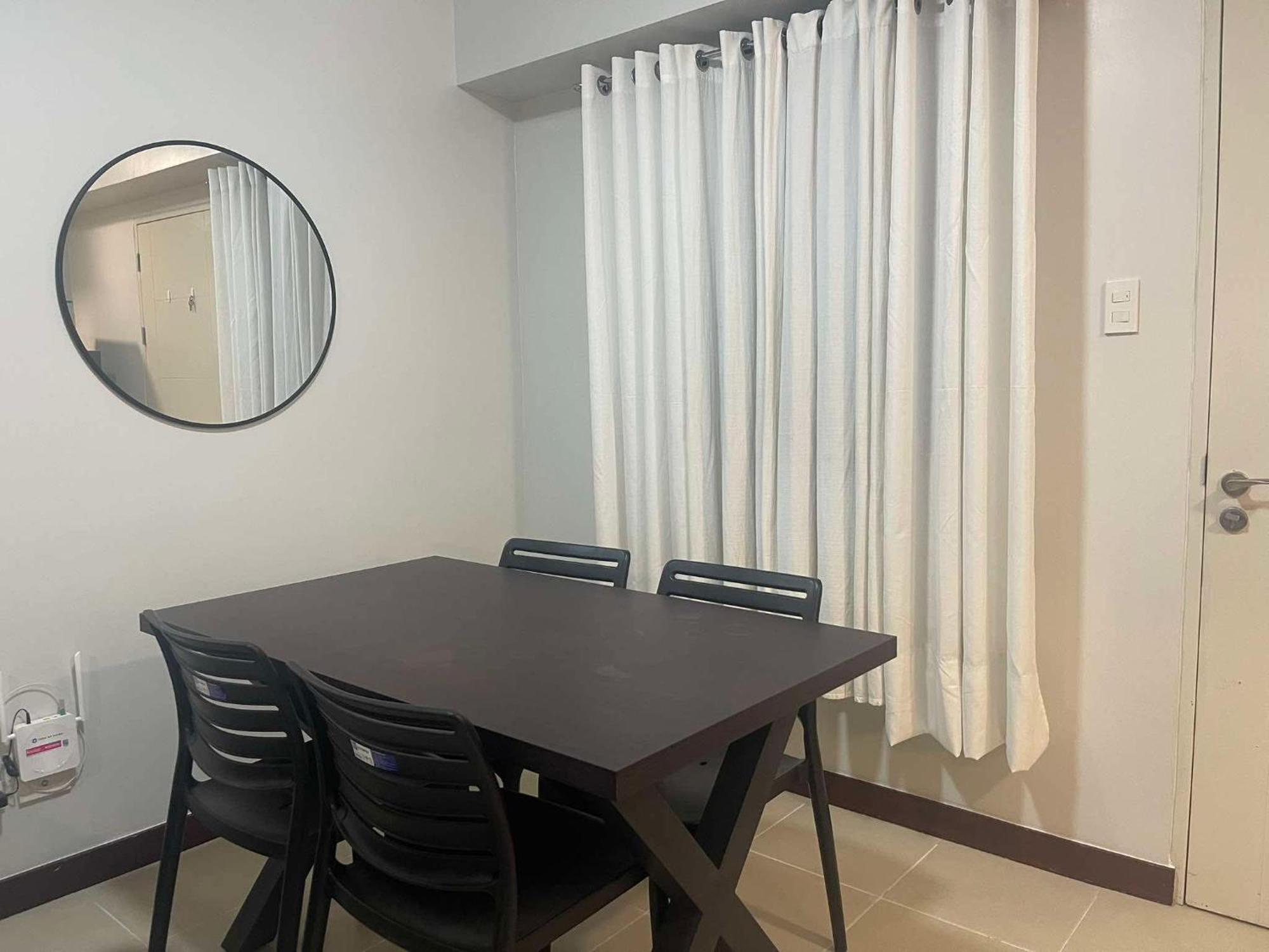 Verdon Parc Davao City With Balcony By Darpm Exterior photo